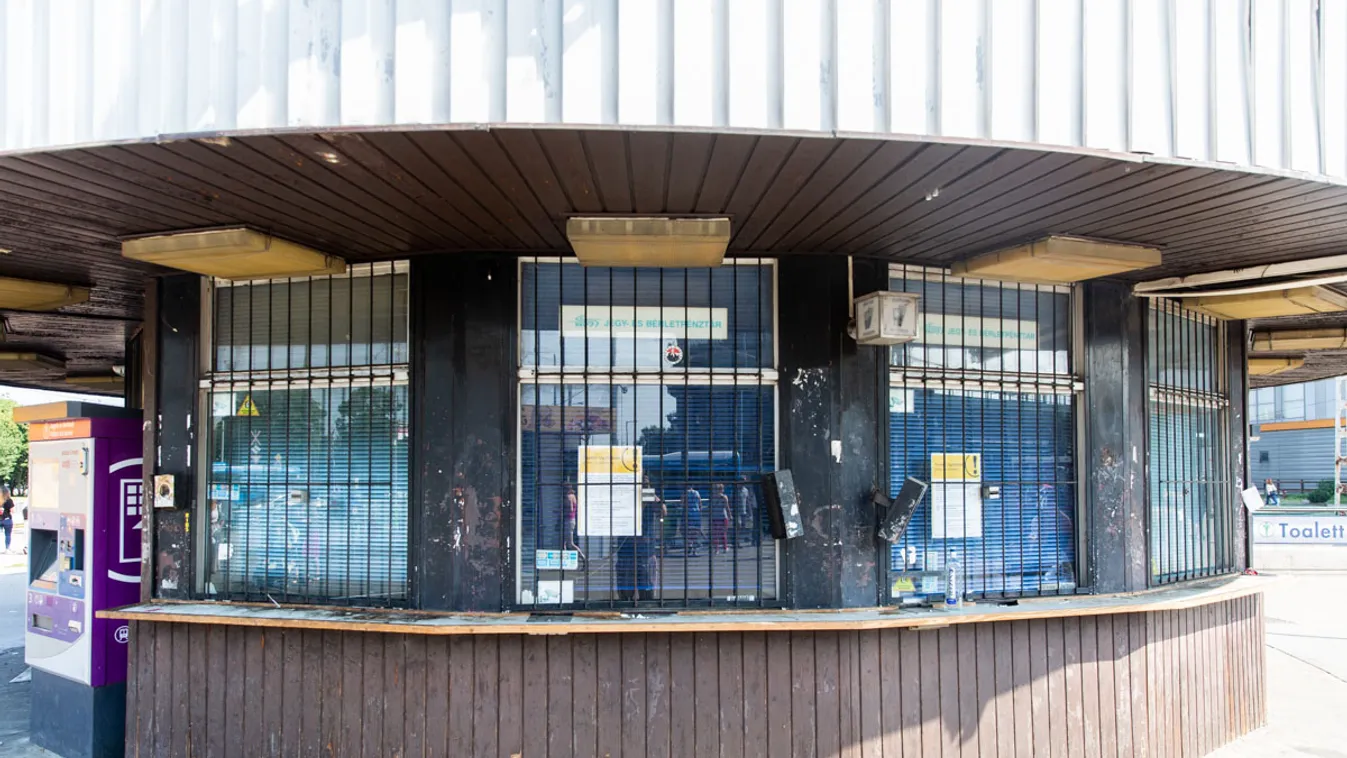 Eszetlen döntés, több mint 20 jegypénztárost bocsátott el a BKK