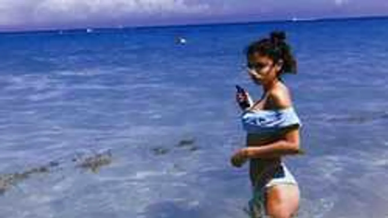 Nudizás közben fotózta le a gyönyörű lányt a kreatív fotós!