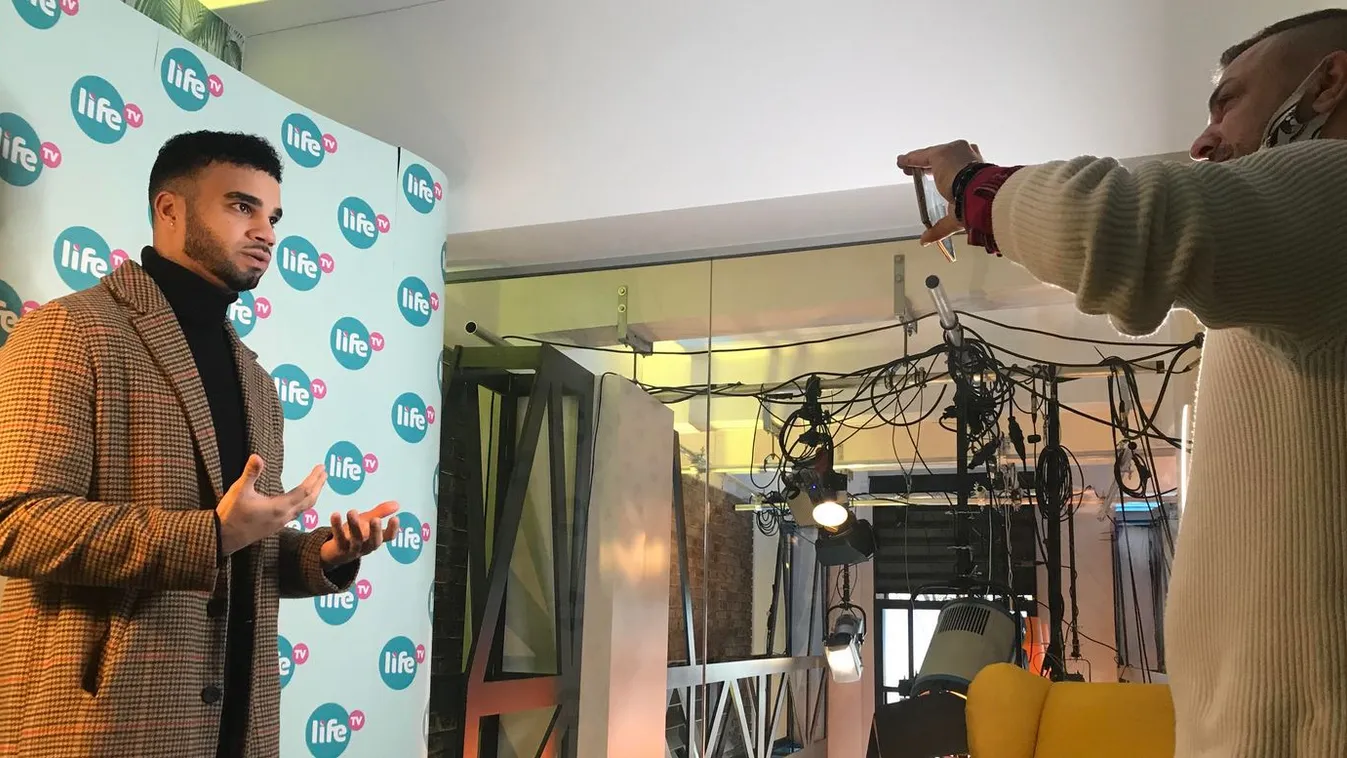 A Dal: Kállay-Saunders András mindig a saját feje után ment – Videó