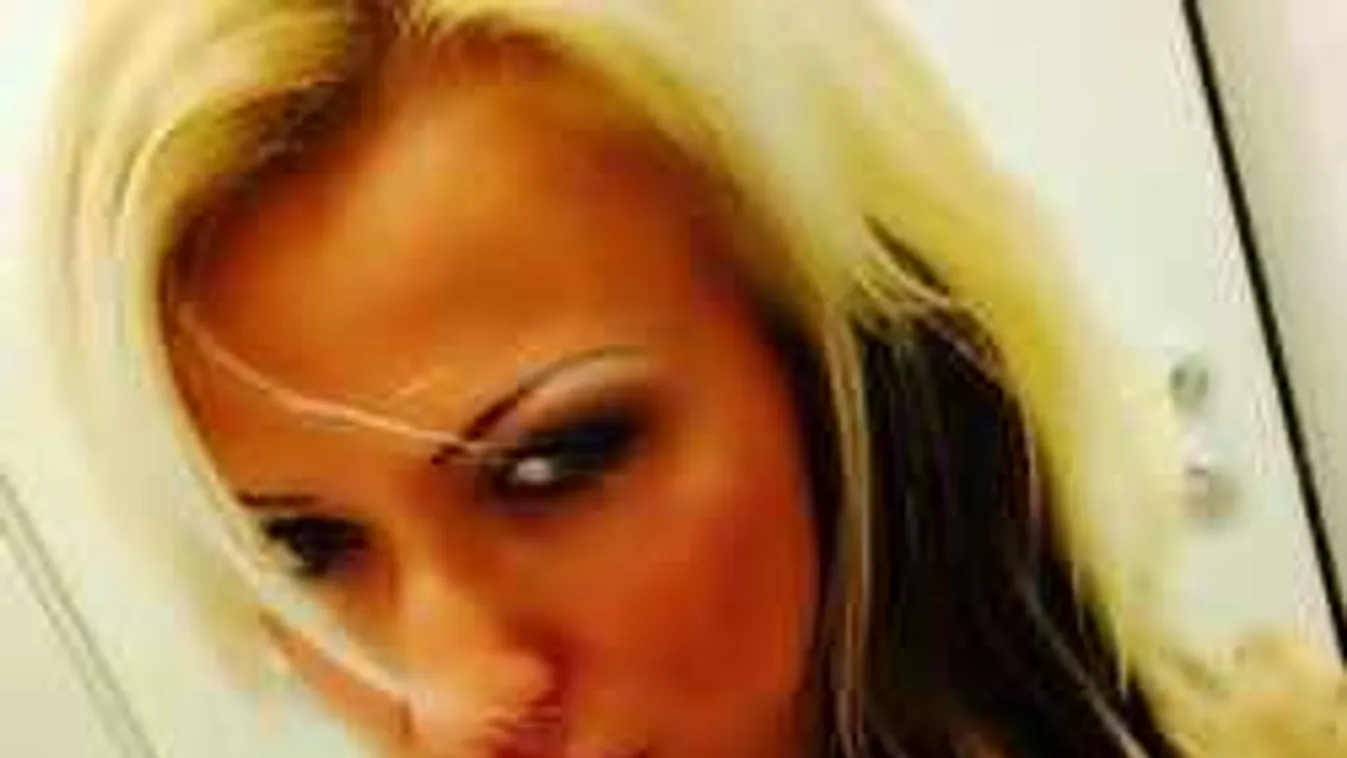 Ettől felforr a véred, újra meztelenül állt modellt a magyar sztár