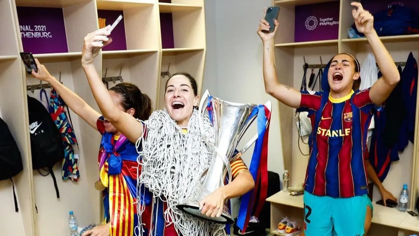 Féktelen buli kezdődött a Barca női csapatának öltözőjében