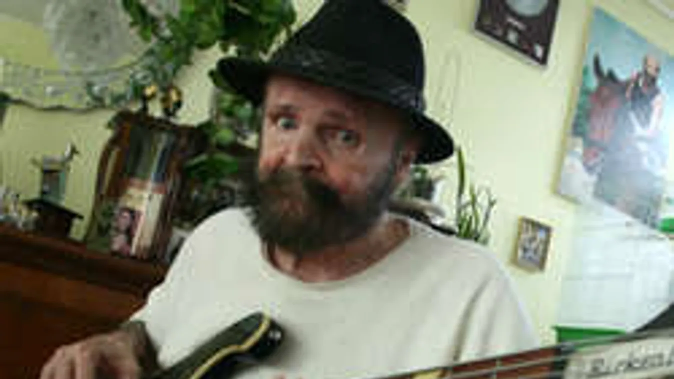 Hajléktalan lett Som Lajos. Méregdrága hotelekben húzza meg magát!