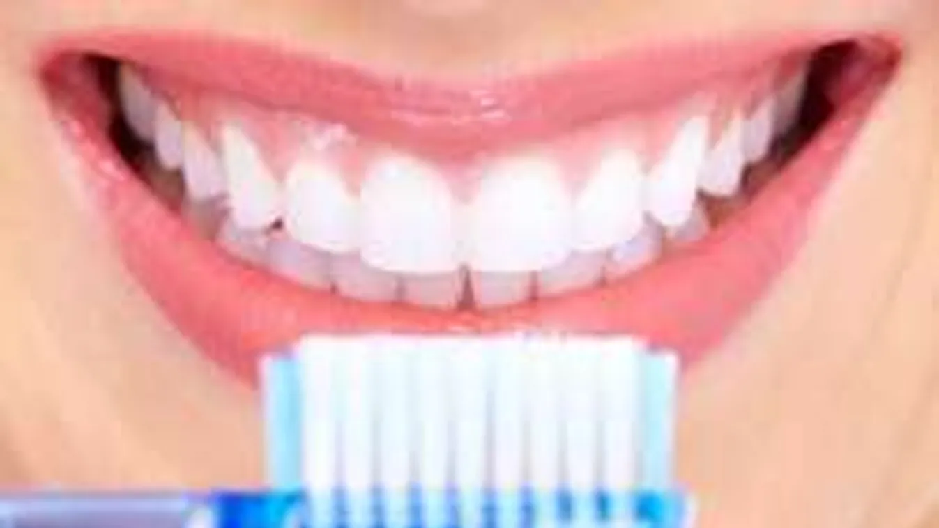 Rémes, így teszi tönkre a fogkefe a fogaidat. Vigyázz, mit használsz!