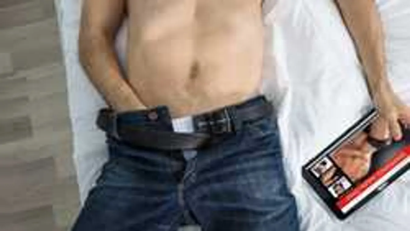 Egészen bizarr, ahogy a tapasztalatlan kamasz fiúk kielégítik magukat