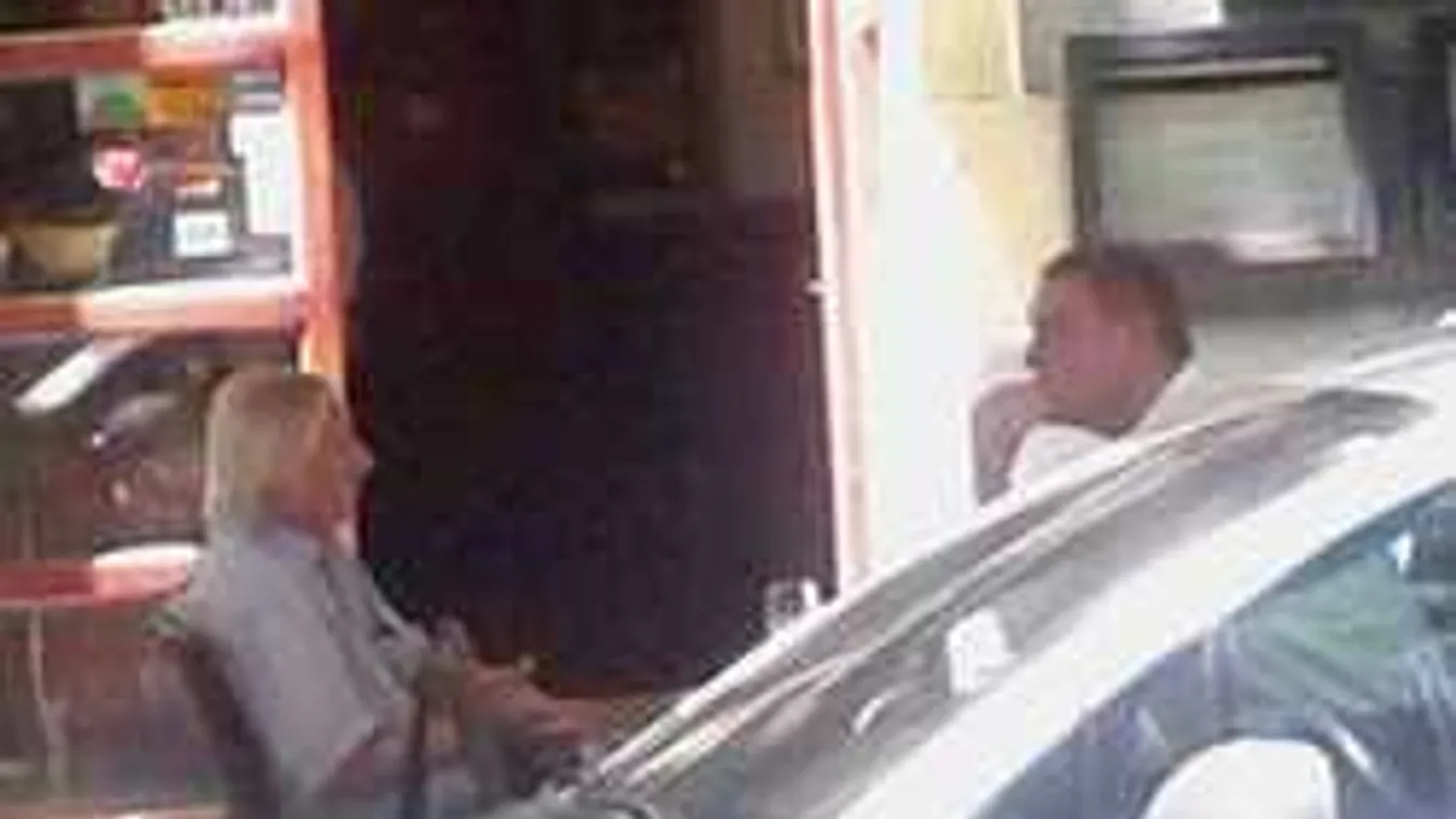 Paparazzofotókkal támadtak Botkára Gyurcsányék