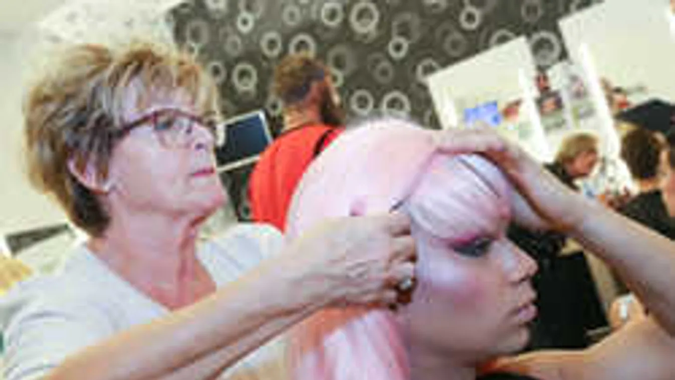 Less be velünk a Sztárban Sztár kulisszái mögé!