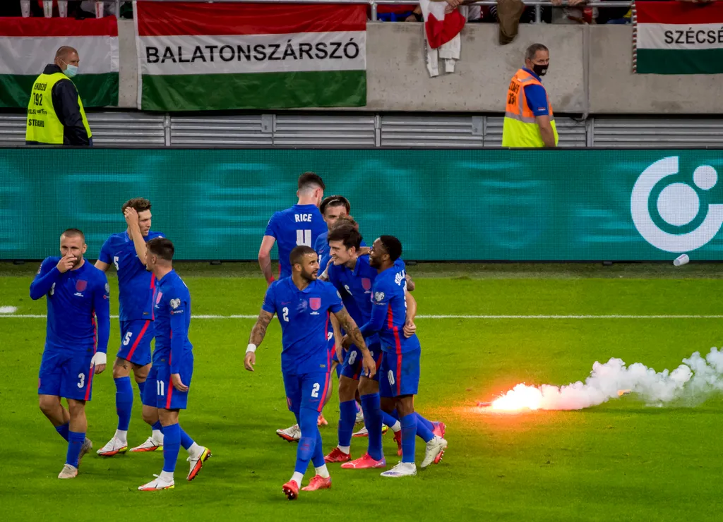 17_0619986SZL3751-scaled