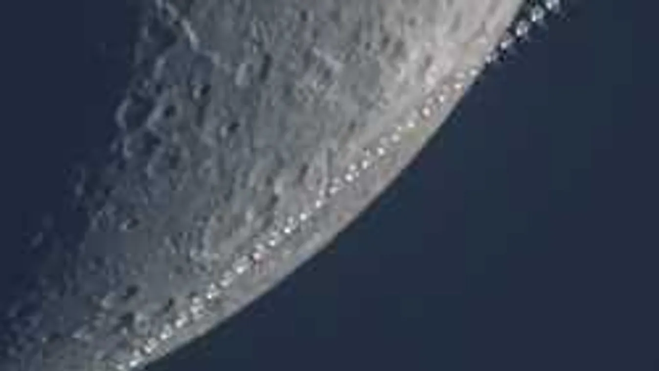 Lélegzetelállító, magyar fényképész rögzített egyedi képet a Holdról