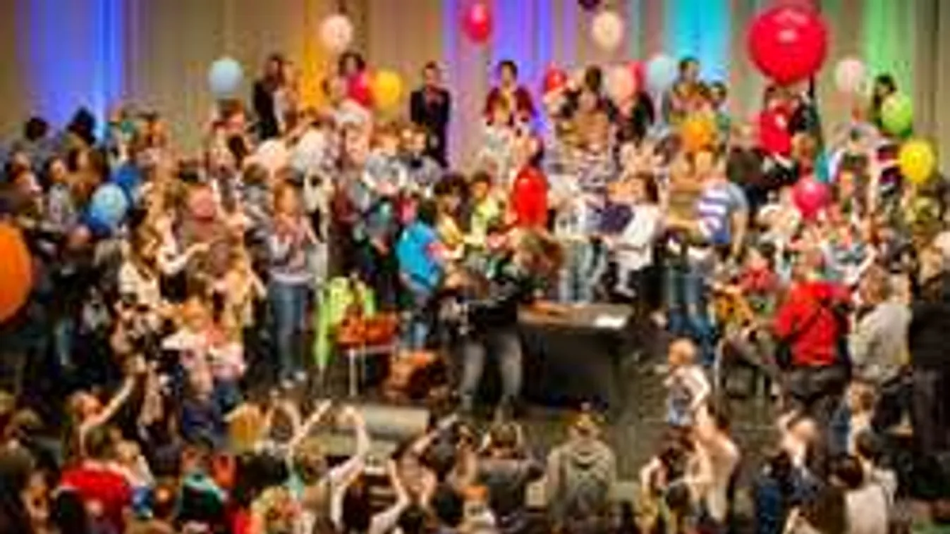 Több tízezer magyar gyerek repül szombaton a magasba