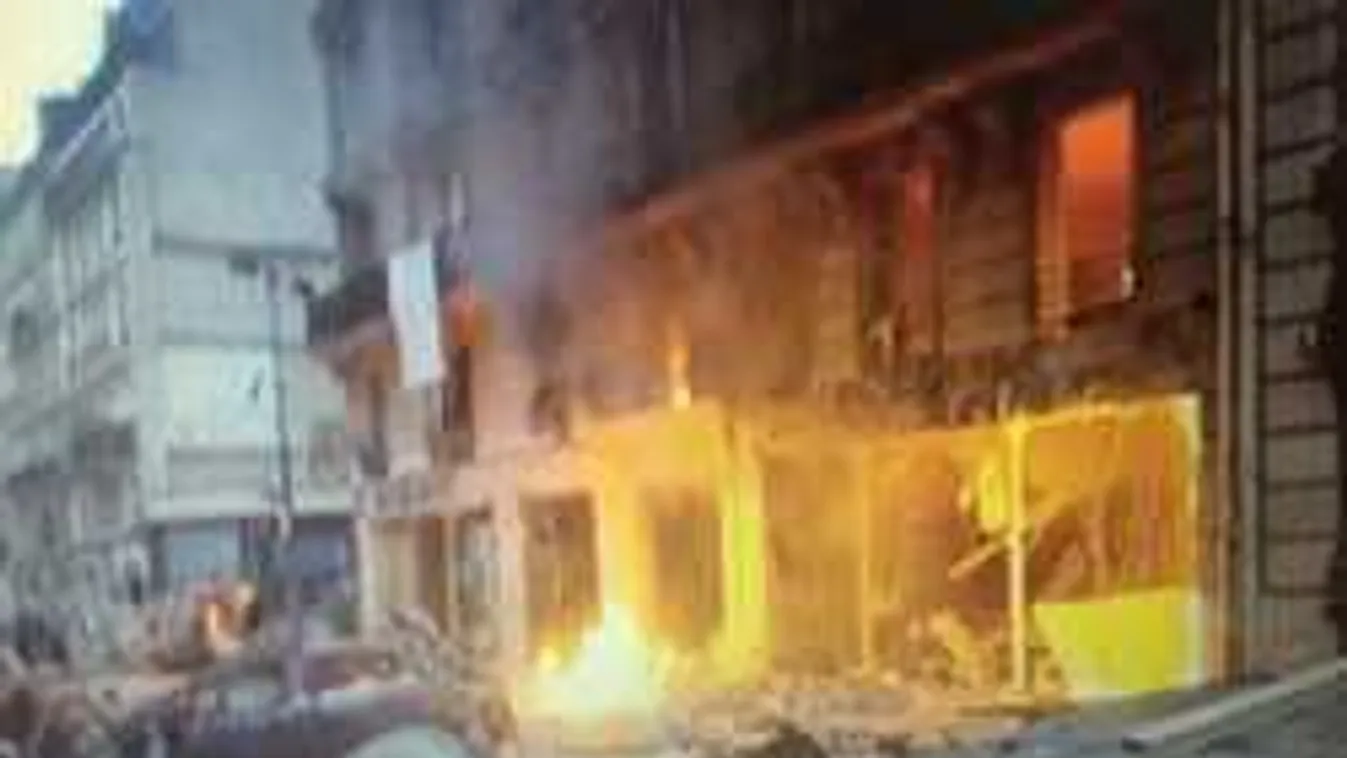 Friss hír: hatalmas robbanás Párizs belvárosában