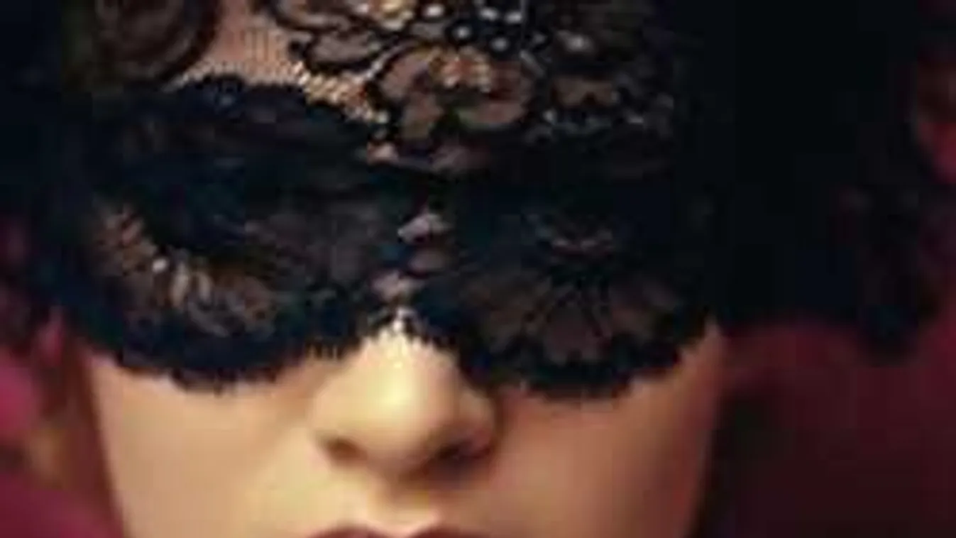 Ez történt egy fülledt éjszakán a zártkörű klubban 18+