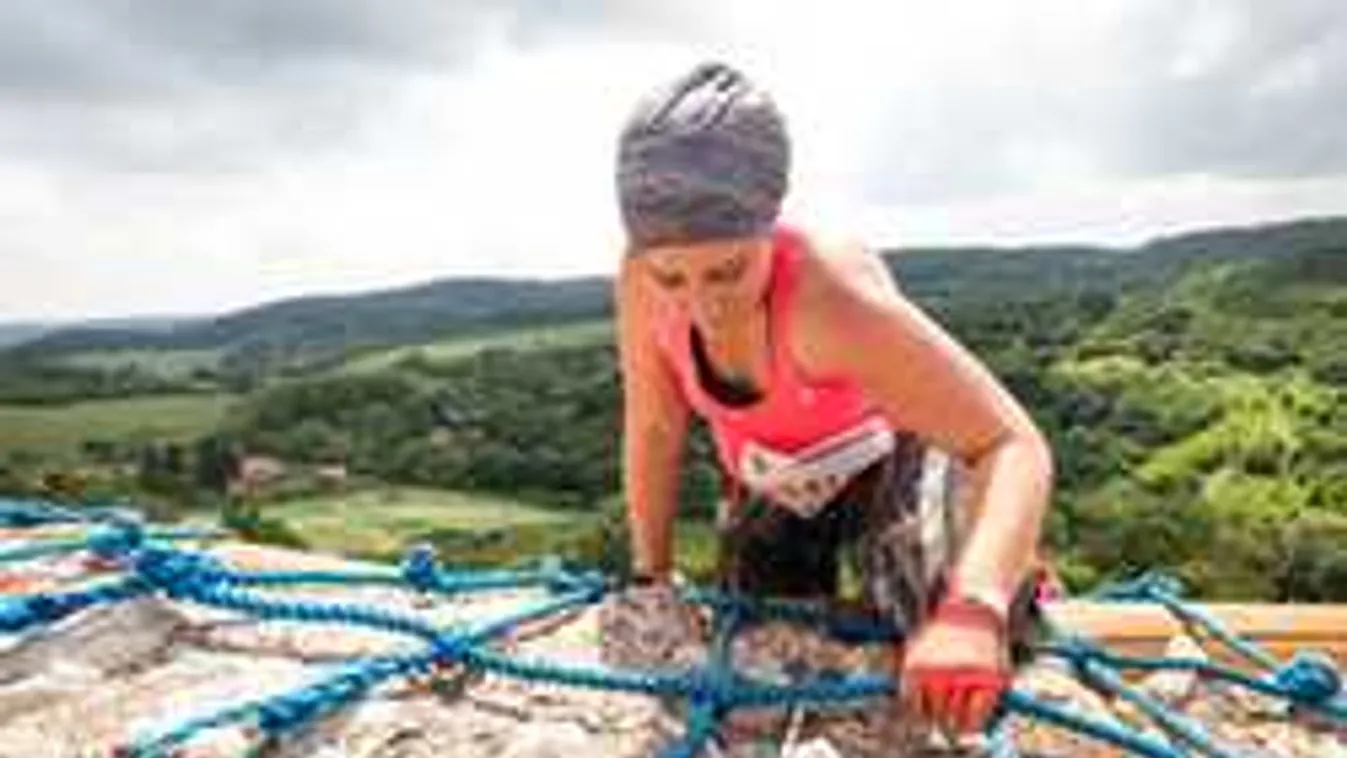 Az ország legnagyobb hagyományőrző akadályversenye a Cseszneki vár környékén