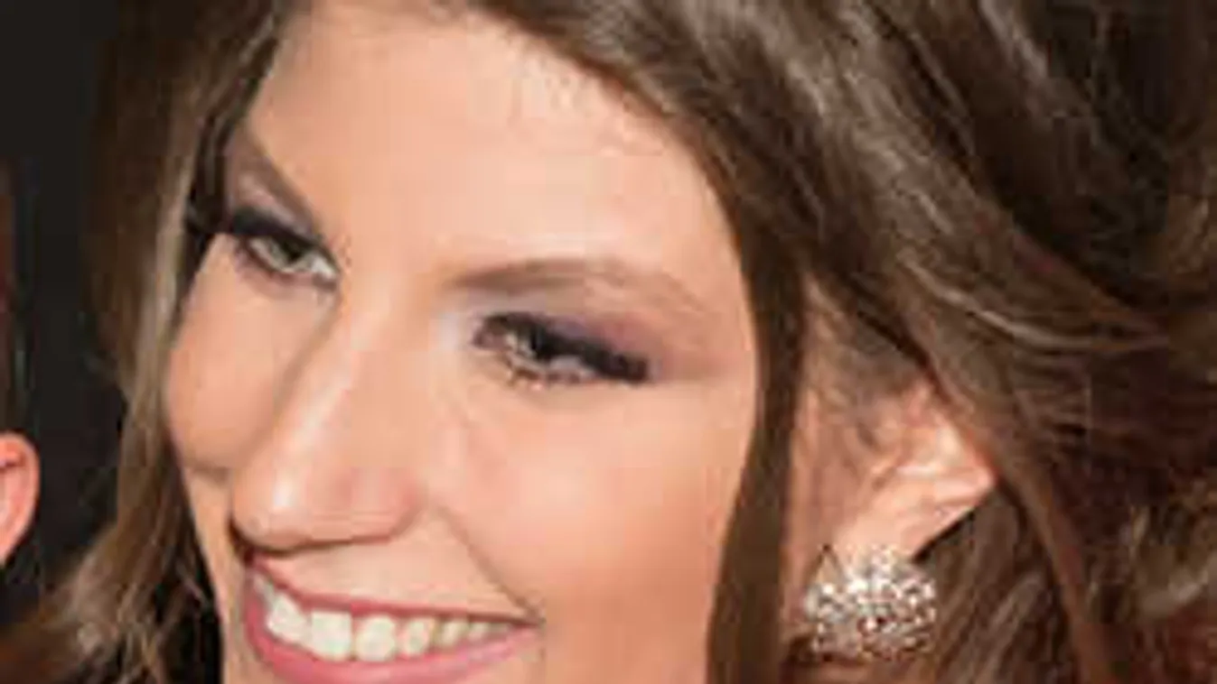 Titokzatos lesifotó, így szereti egymást Stohl Luca és kedvese!