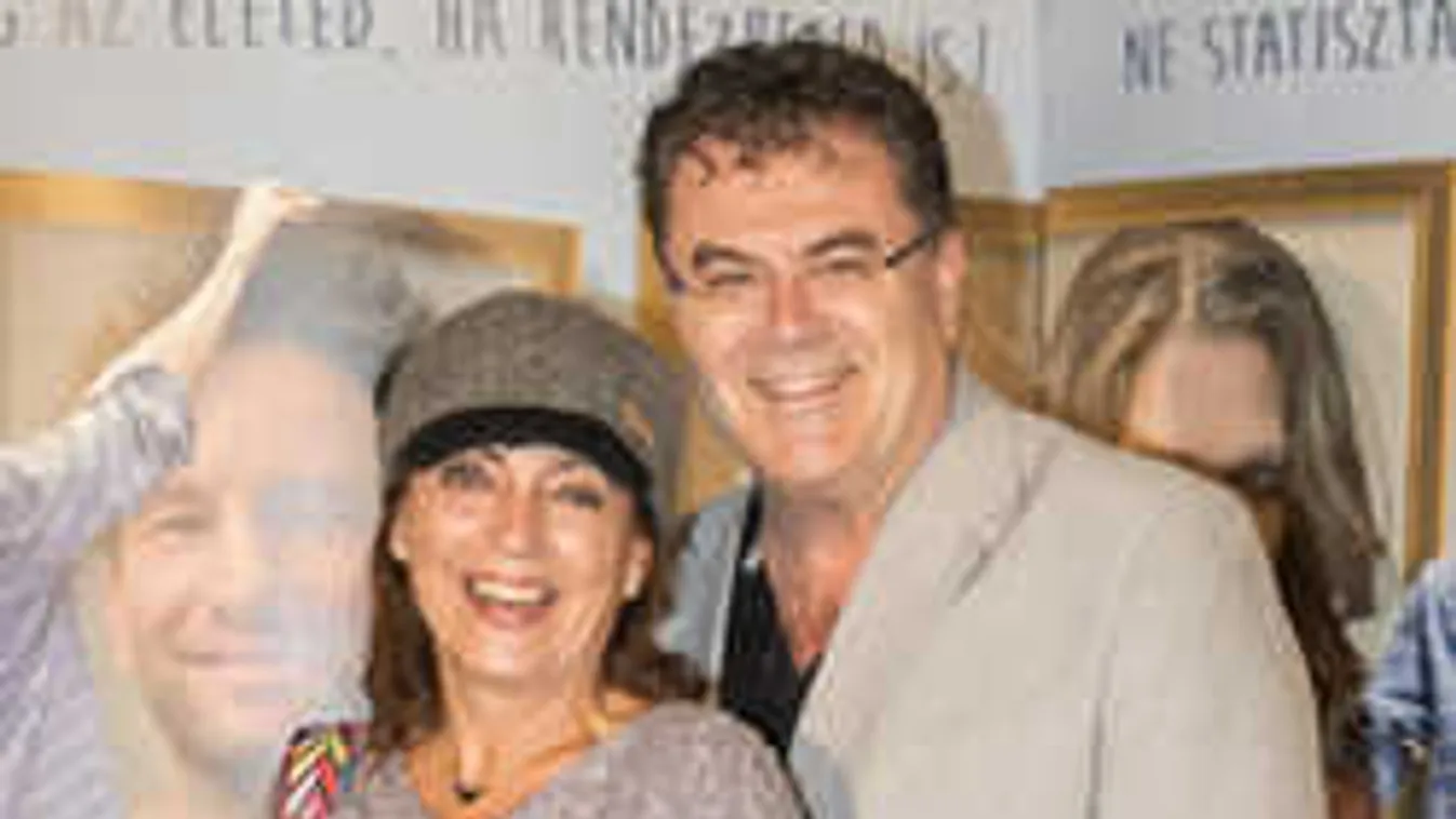 Hihetetlen dolog történt: Vándor Éva vágta el az unokája köldökzsinórját