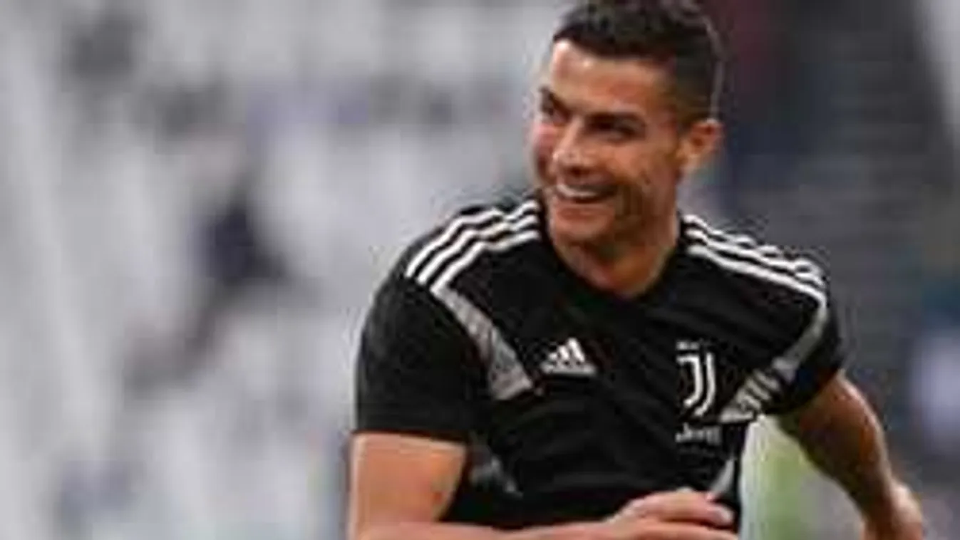 Ronaldo visszatért Manchesterbe, ez várta a portugál sztárt