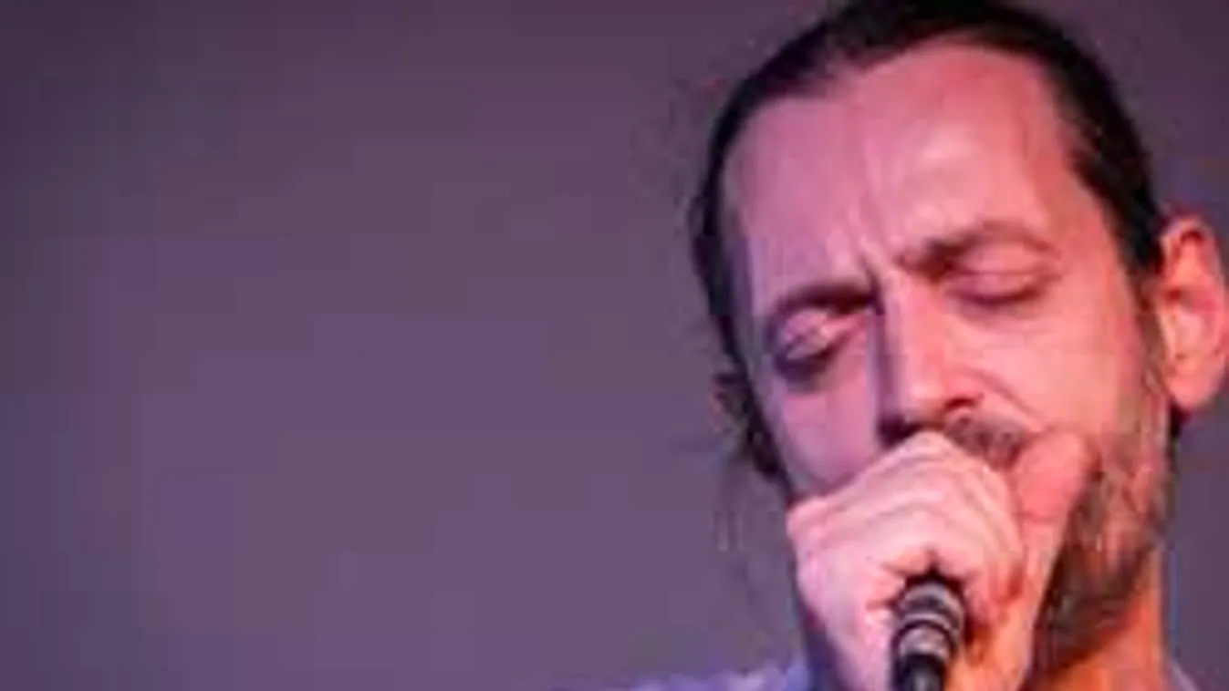 Újra a neten kéreget a lecsúszott magyar zenész