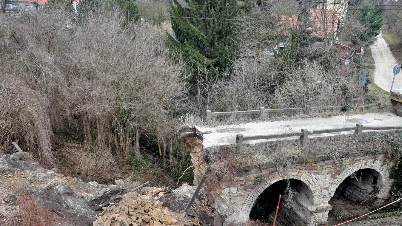 Összeomlott egy több mint százéves híd Pest megyében – helyszíni fotók