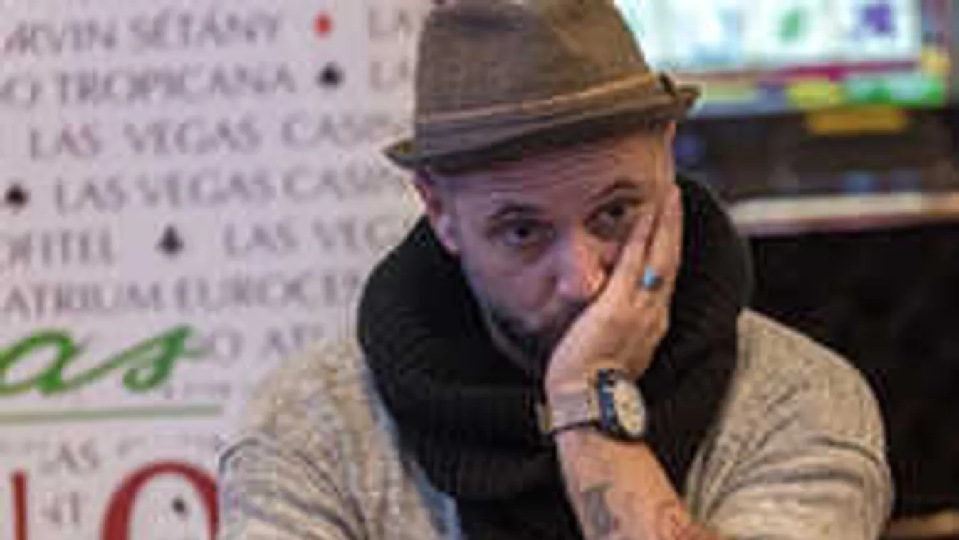 Bajba került Amerikában Majka, felrobban a dühtől