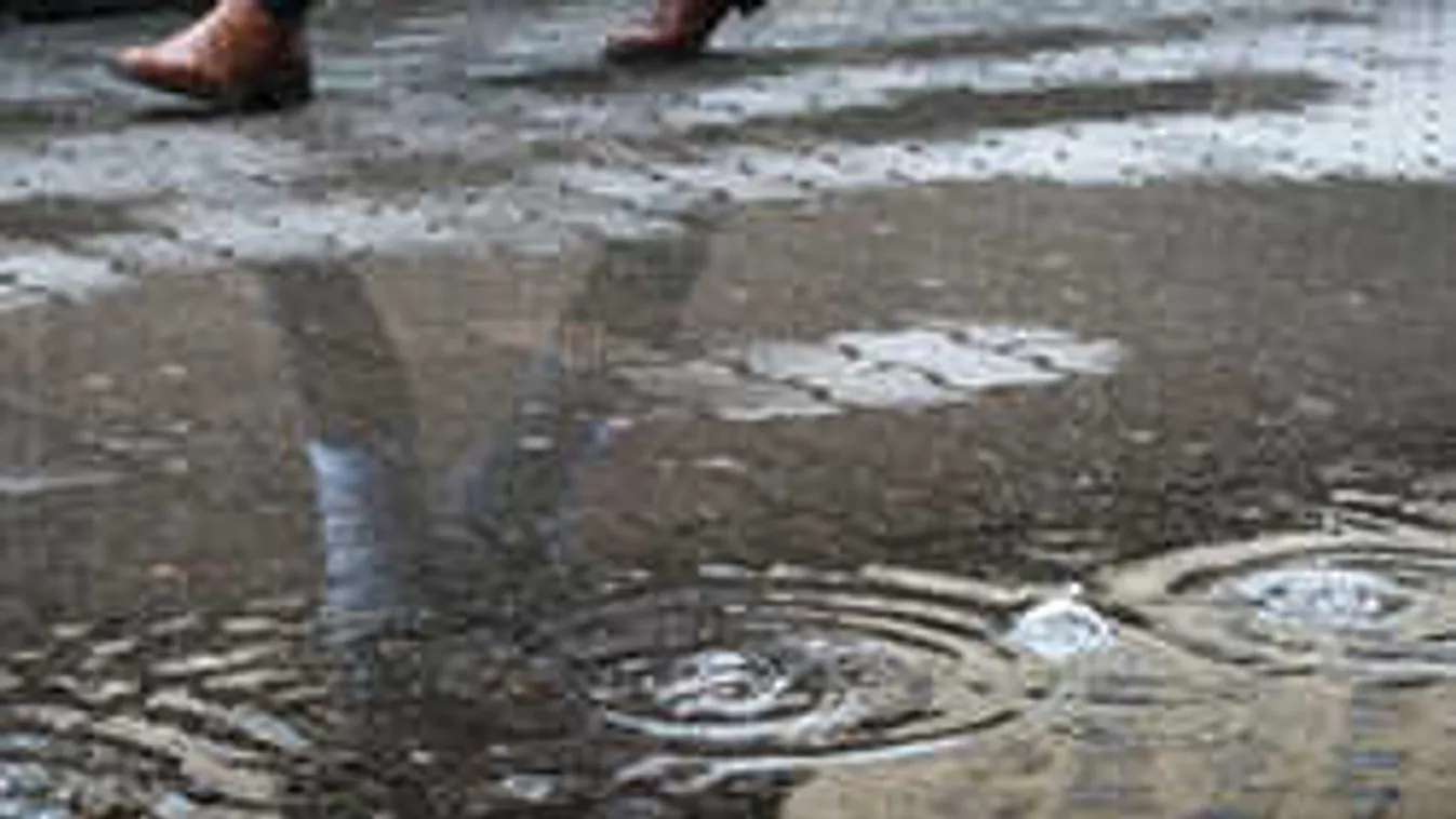 Vasárnap még csak esni fog, hétfőn valami sokkal durvábbra kell számítani