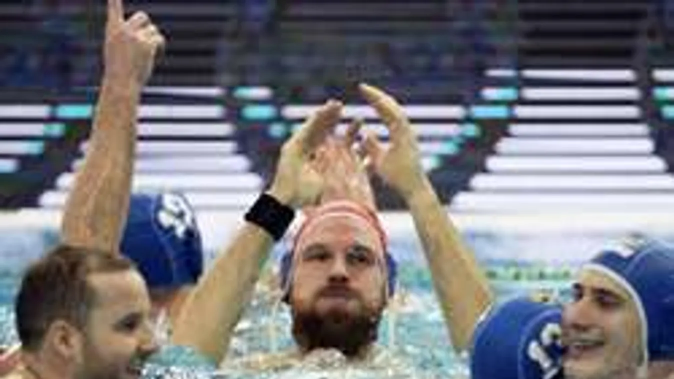 Kupadöntő helyett Maldív-szigetek. Így pihen világbajnok kapusunk