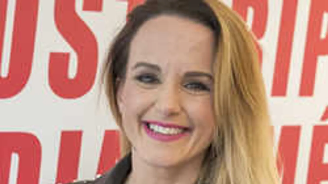 Mindenki erre várt, új dallal tért vissza Kollányi Zsuzsi