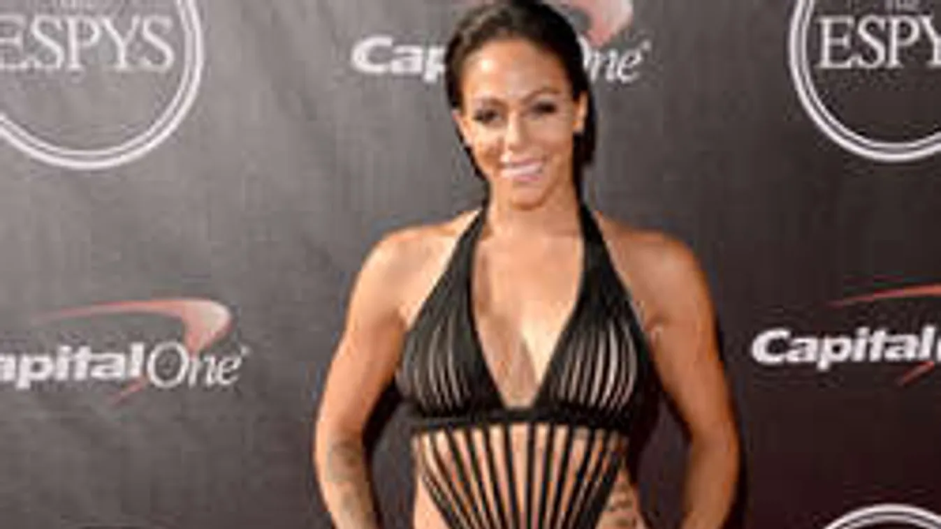 Kötelező szexteszt bizonyítja: igazi csajok fociznak a vb-n!