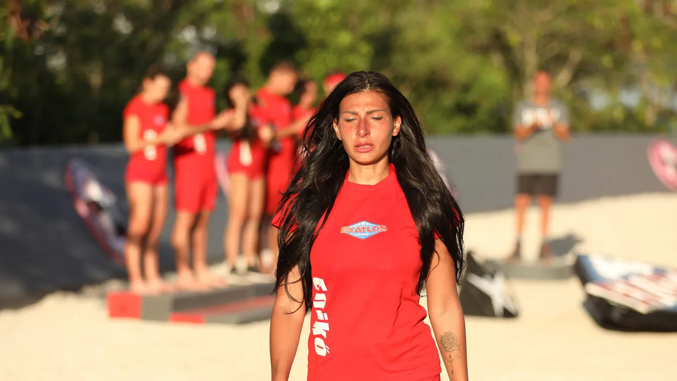 Dögös fotón az Exatlon sztárja, kivillant a cickója a fürdőruhából