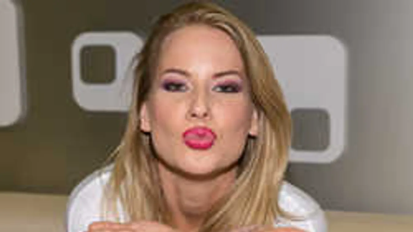 Brutális dekoltázst villantott Mádai Vivien