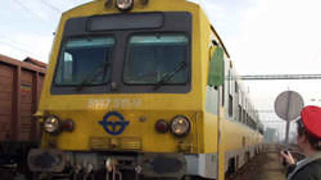 Már csak ez hiányzott, több napra megállnak a vonatok pünkösd előtt!