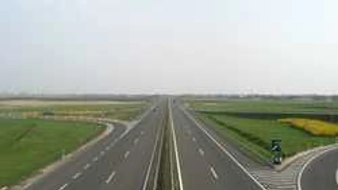 Új csomópont és lejáró épül az M3-ason