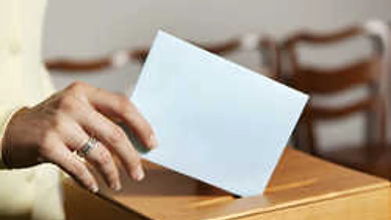 Ketyeg az óra, már csak pár órád van átjelentkezni a szavazáshoz