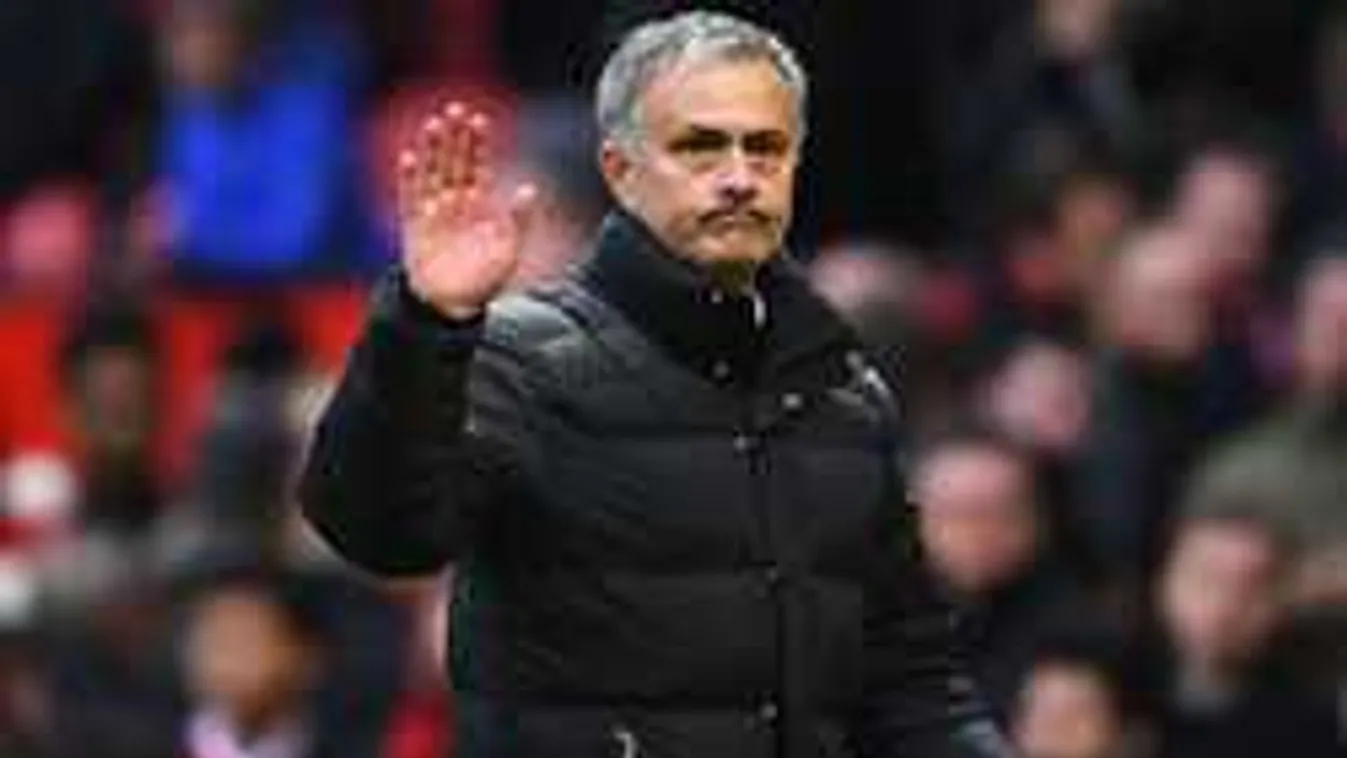 Mourinho üzent, biztosan elhagyja a Manchester Unitedet