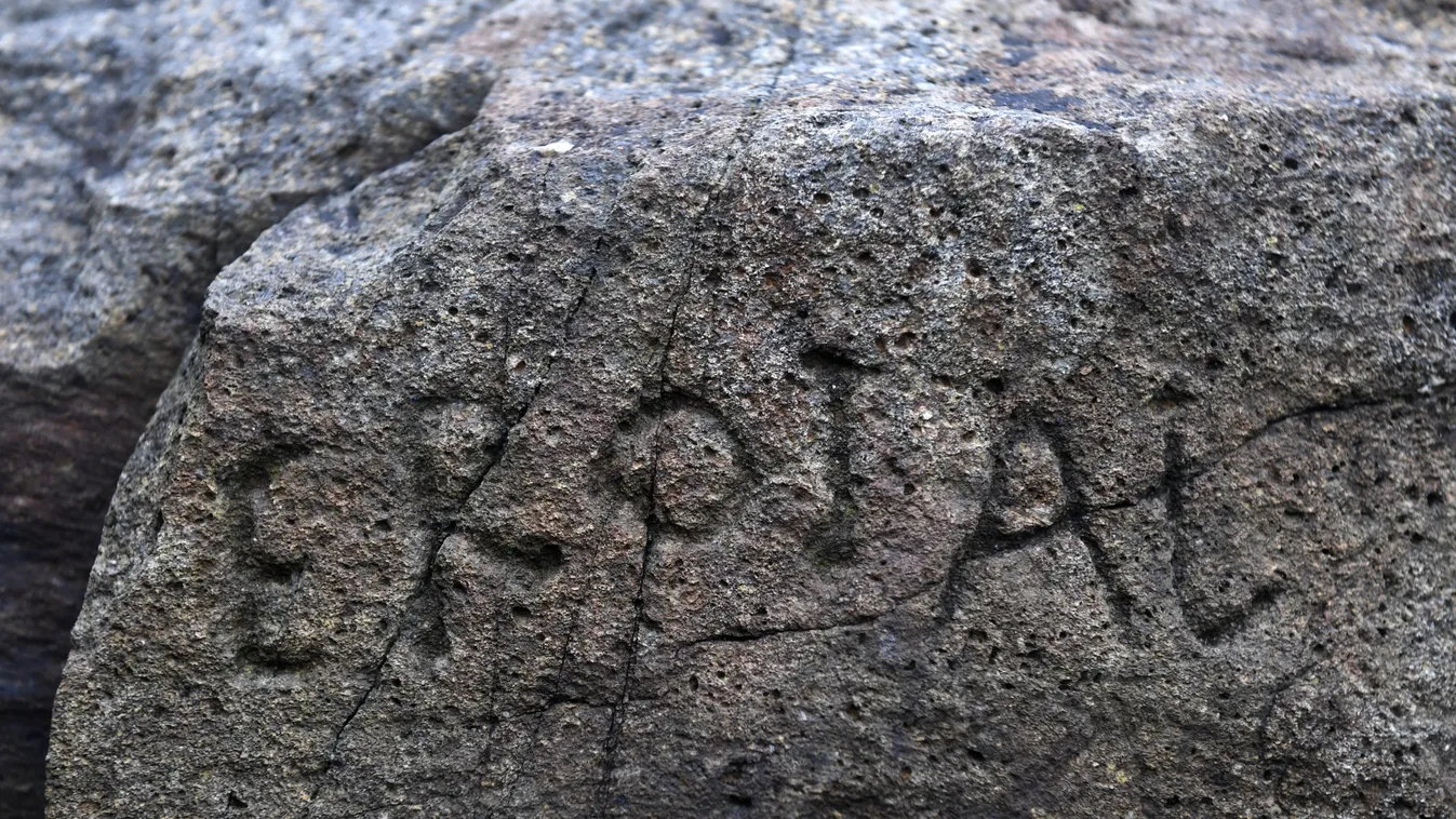 A tudósokat is összezavarta a tengerből előbukkanó felirat, ezt jelentheti