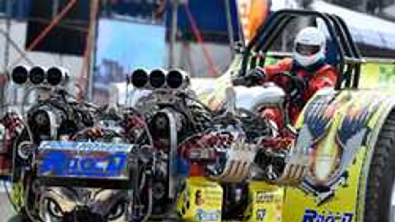 Elképesztő traktorszörnyek versenye Hajdúböszörményben