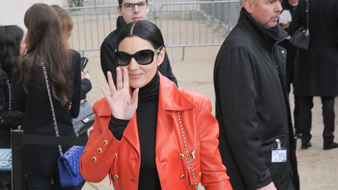 Chanel Haute Couture Spring Summer 2016 Arrivals In Paris