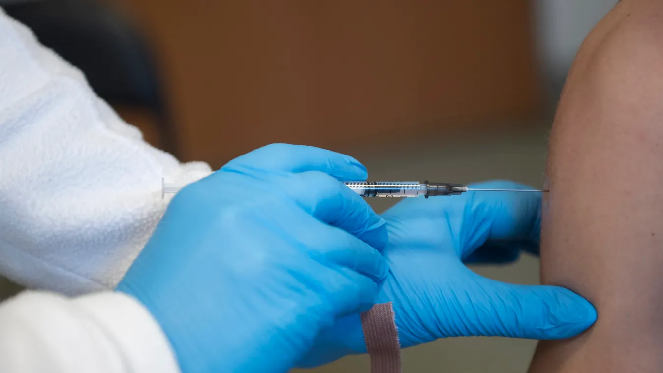 Továbbra is népszerű az oltás! Rengetegen vették fel hétvégén