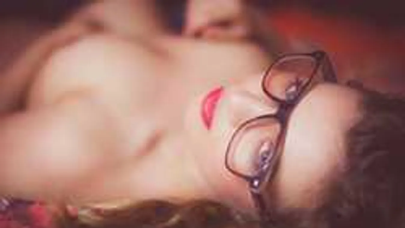 Intim, meztelenkedős videó került ki az énekesnőről az internetre