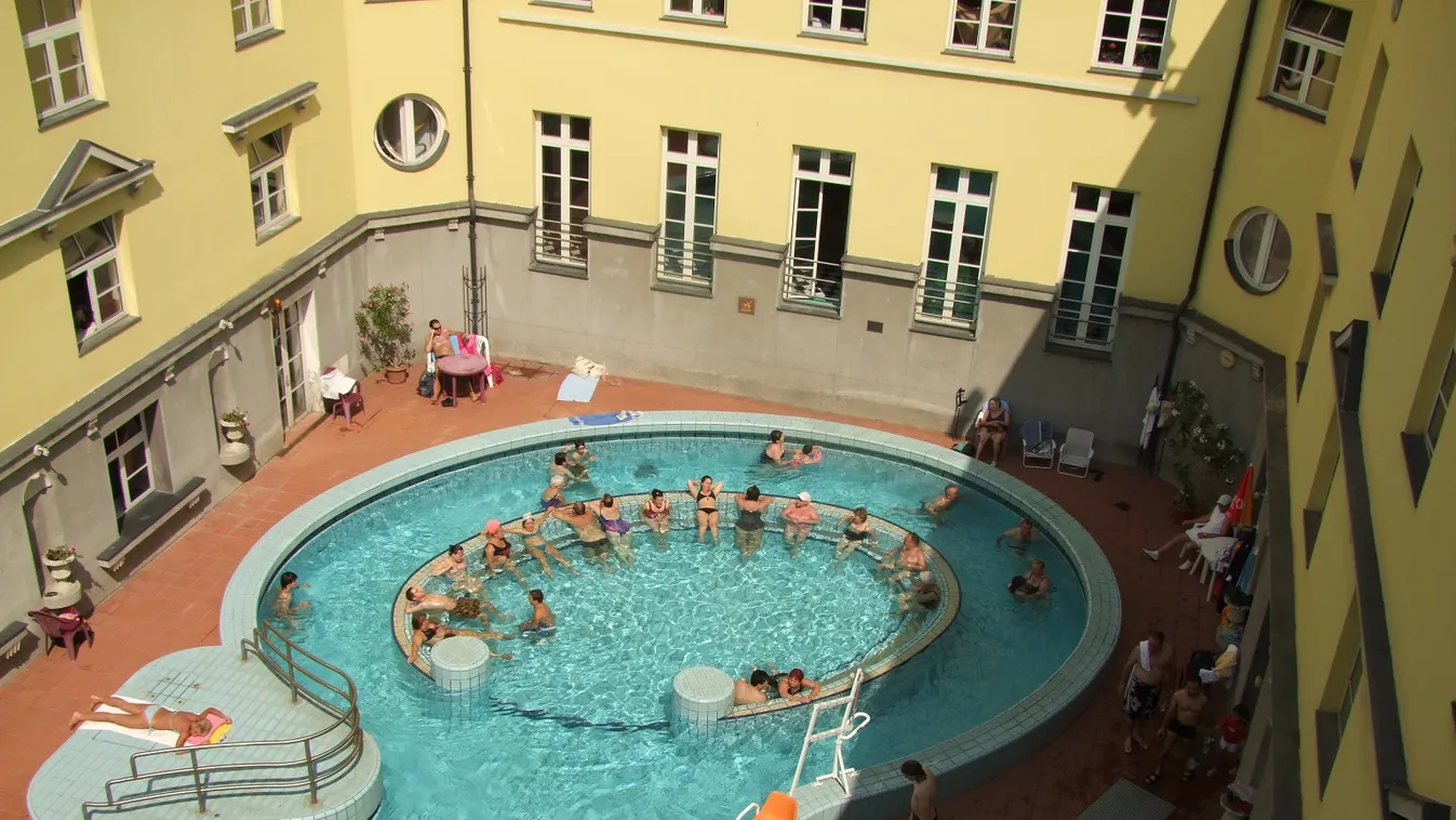 Leállt a nő szíve a medencében, drámai életmentés a Szt. Lukács Gyógyfürdőben!