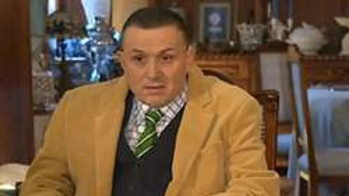 Újabb fordulat: Magára hagyja külföldön családját Lagzi Lajcsi