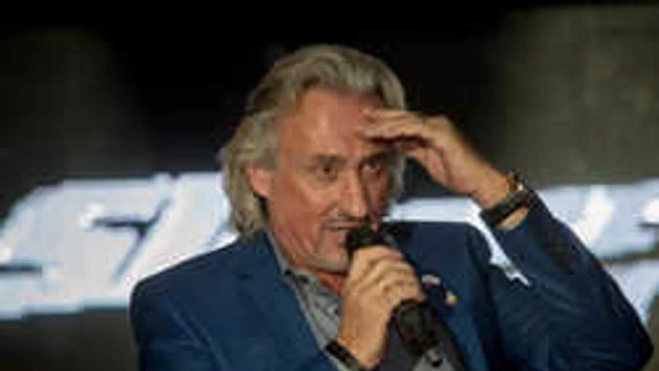 Így néz ki durva balesete után a magyar sztárszínész-Fotó