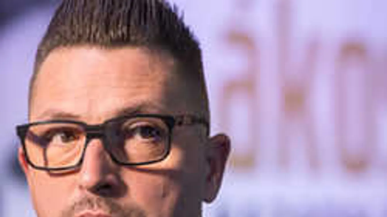 Ákos koncertjére tombolhatunk hétvégén Siófokon!