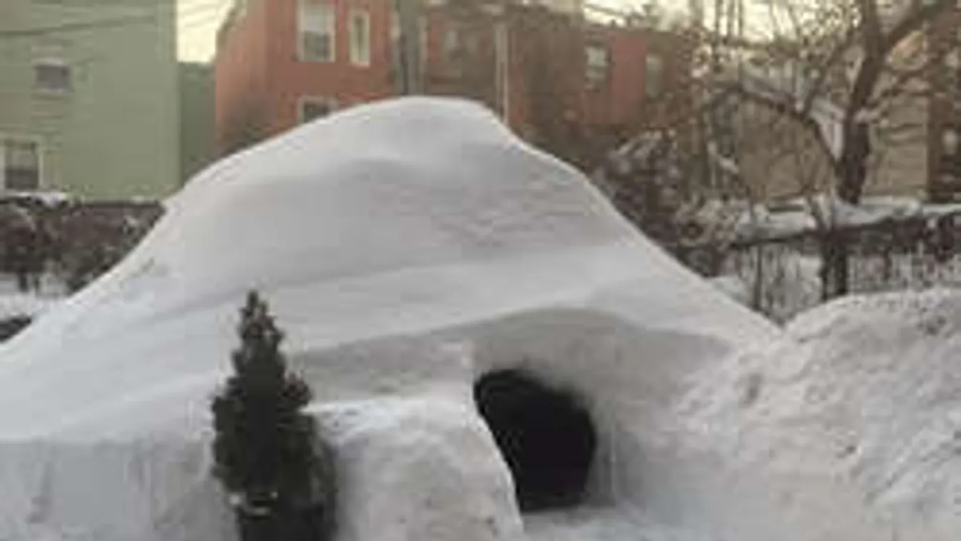 New Yorkban megőrültek: Új építésű hókunyhó, metróközelben kiadó!