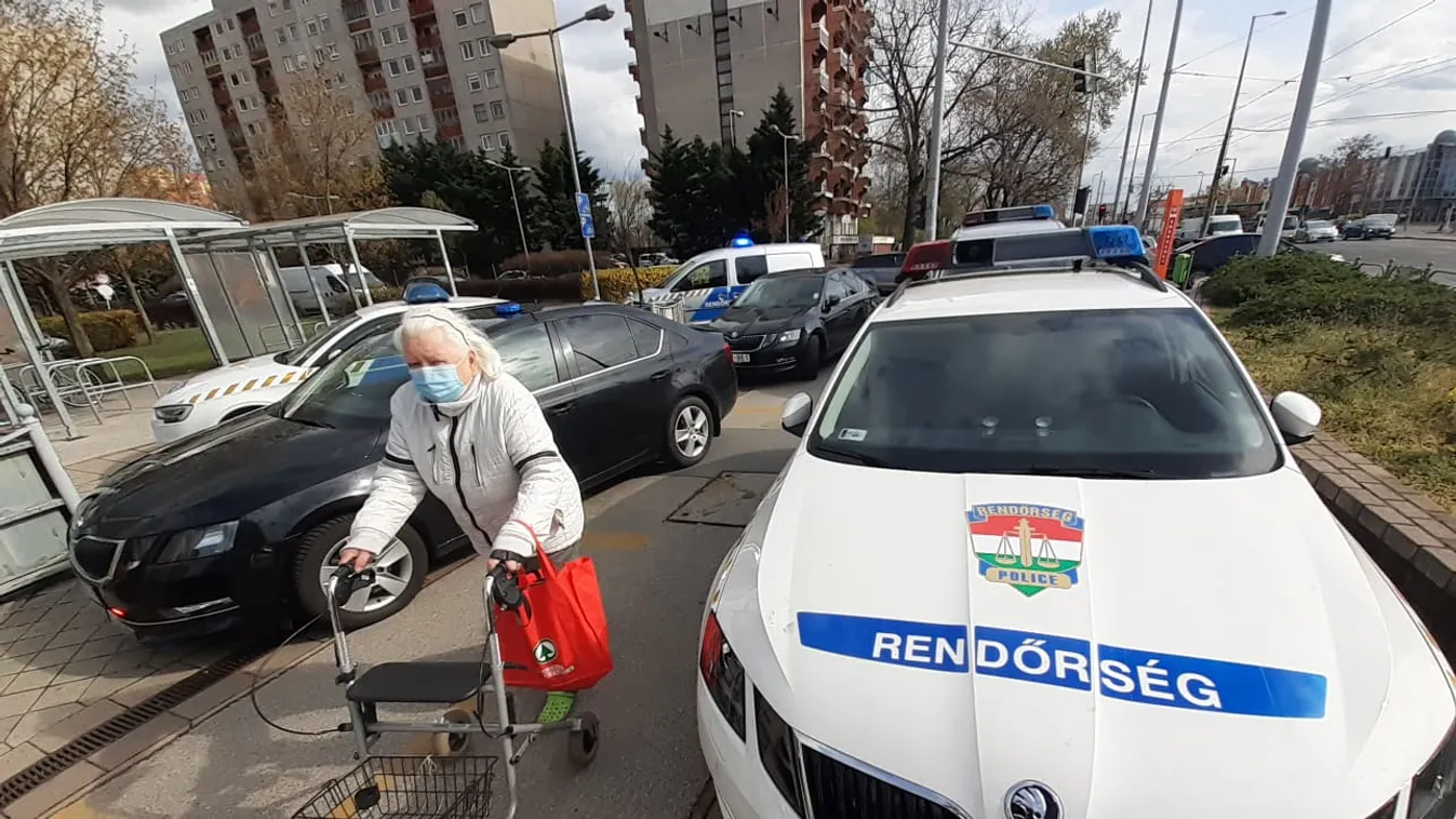 Most jött, kiürítették az Árkádot, rendőrök lepték el a bevásárlóközpontot