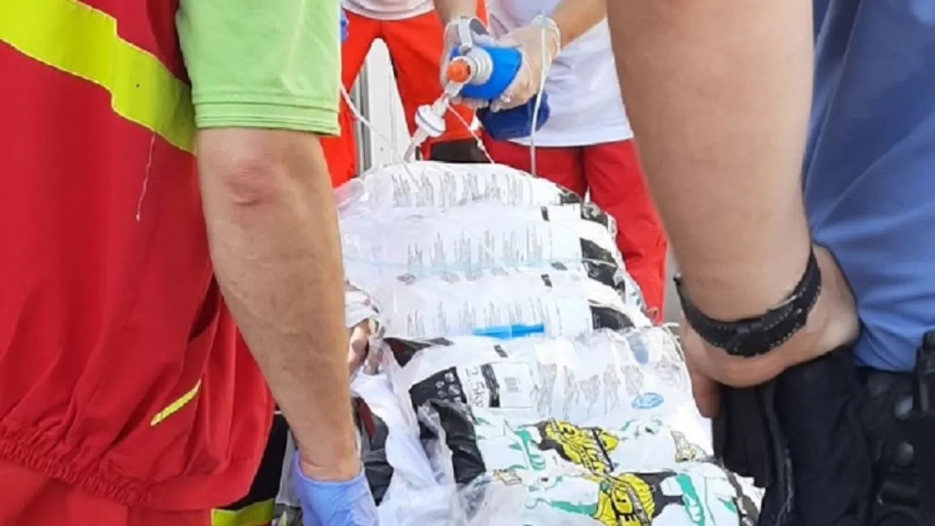 80 kiló jég mentette meg a férfi életét