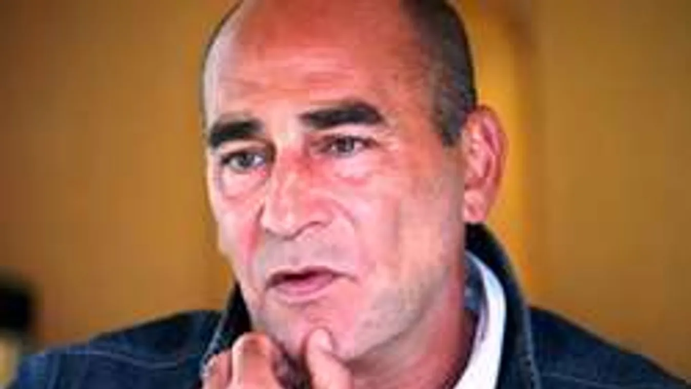 Öles léptekkel halad a gyógyulás útján Kulka János