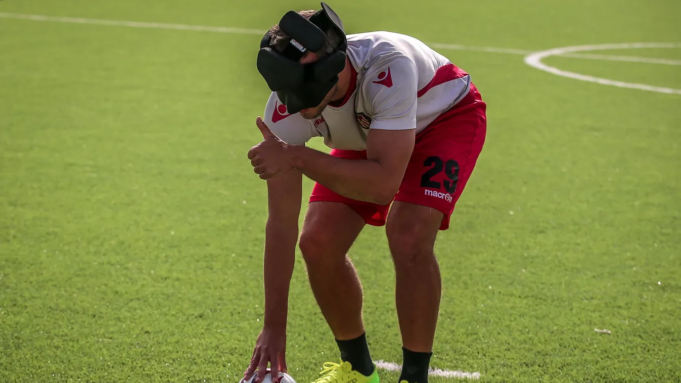 Csúnyán elverték a vakfocisták az NB I-es játékosokat