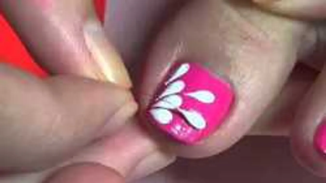 Virágos lábkörömre vágysz? Segít a cérnaszál!