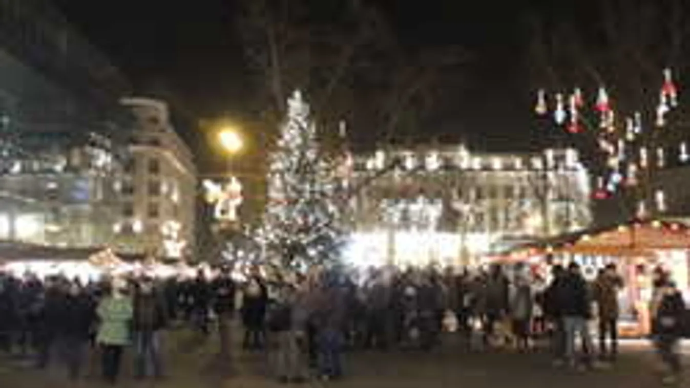 A Csendes éj helyett afgán népzene szól egy német karácsonyi vásárban