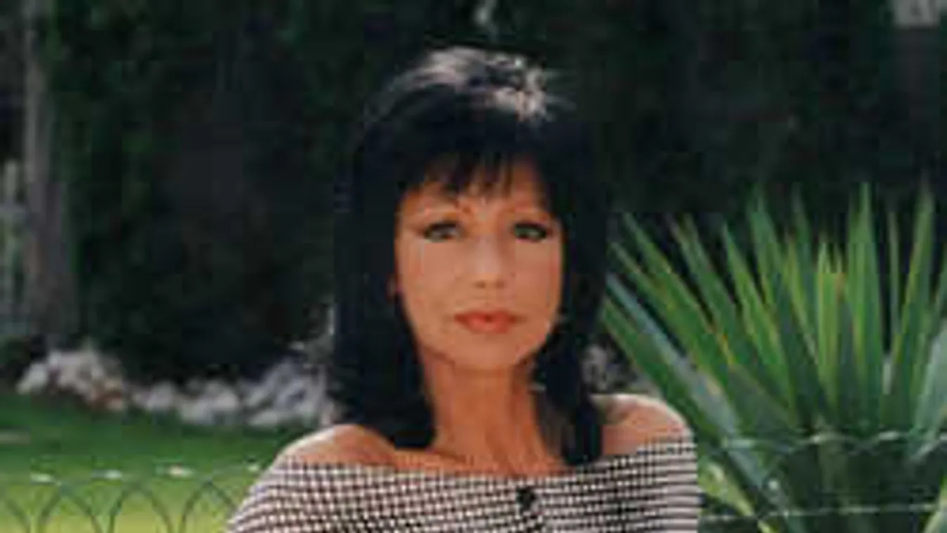 Szexi fotó került elő Szűcs Judithról és a lányáról...