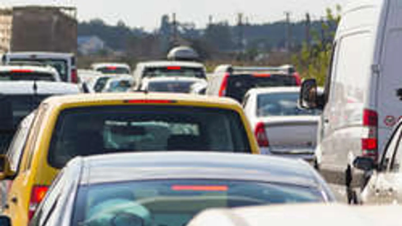 Káosz az utakon! Gigadugó bénítja a fővárost!